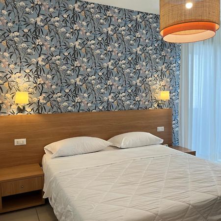 Hotel Majorca Sul Mare In Centro A ริชโชเน ภายนอก รูปภาพ