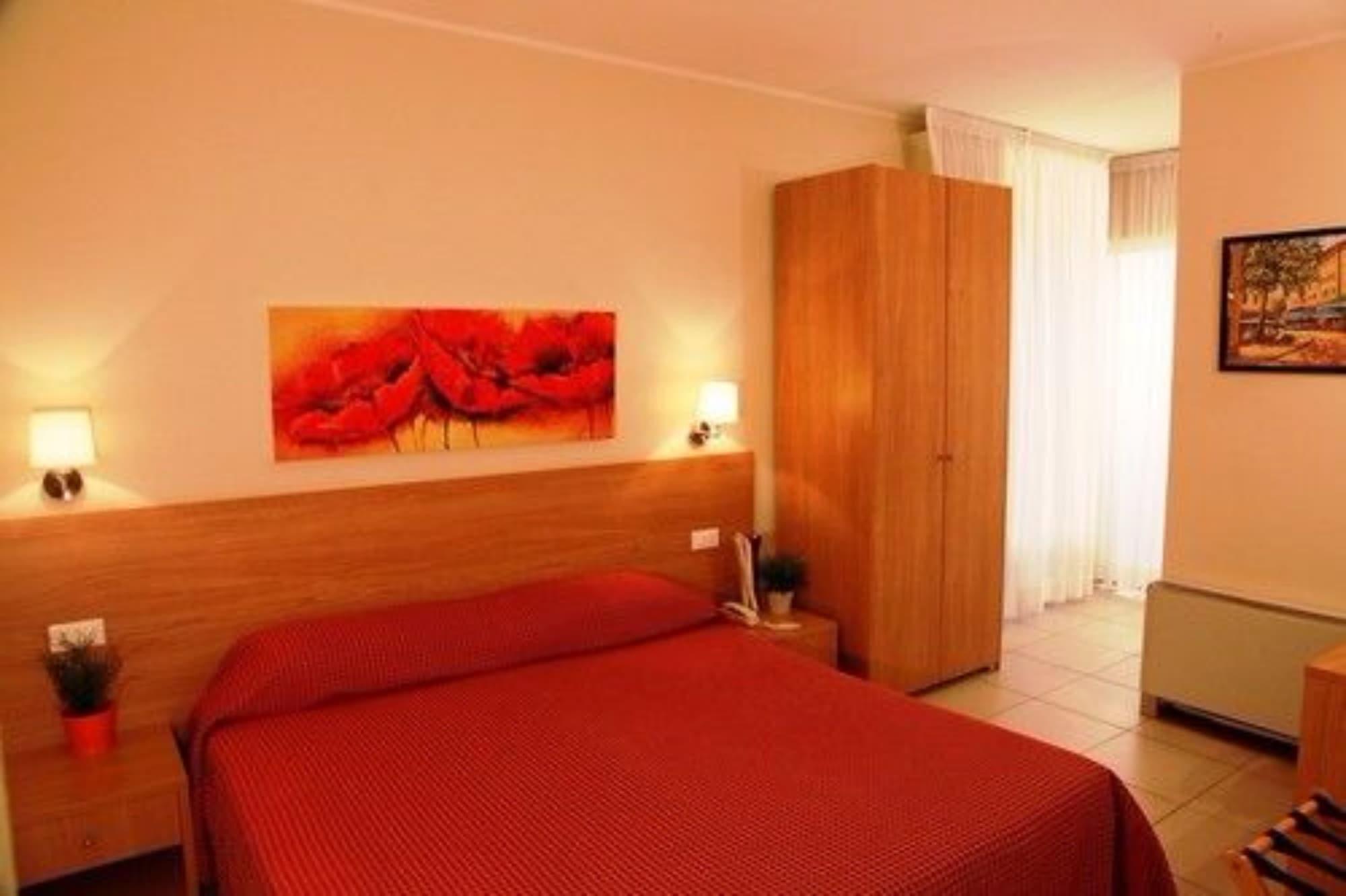 Hotel Majorca Sul Mare In Centro A ริชโชเน ภายนอก รูปภาพ