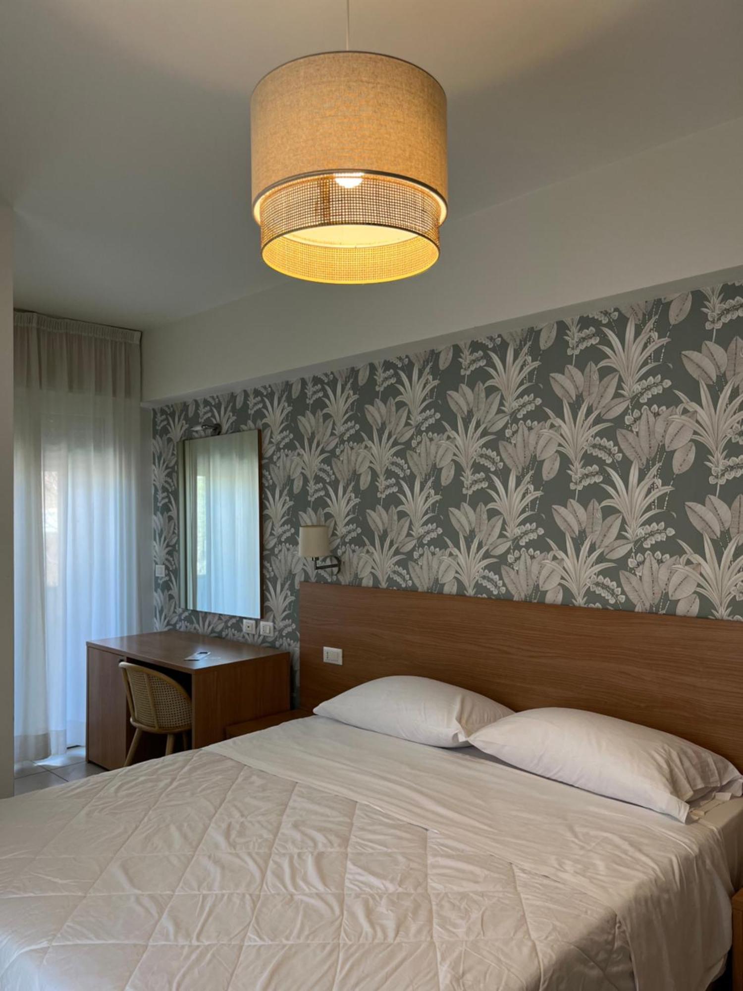 Hotel Majorca Sul Mare In Centro A ริชโชเน ภายนอก รูปภาพ