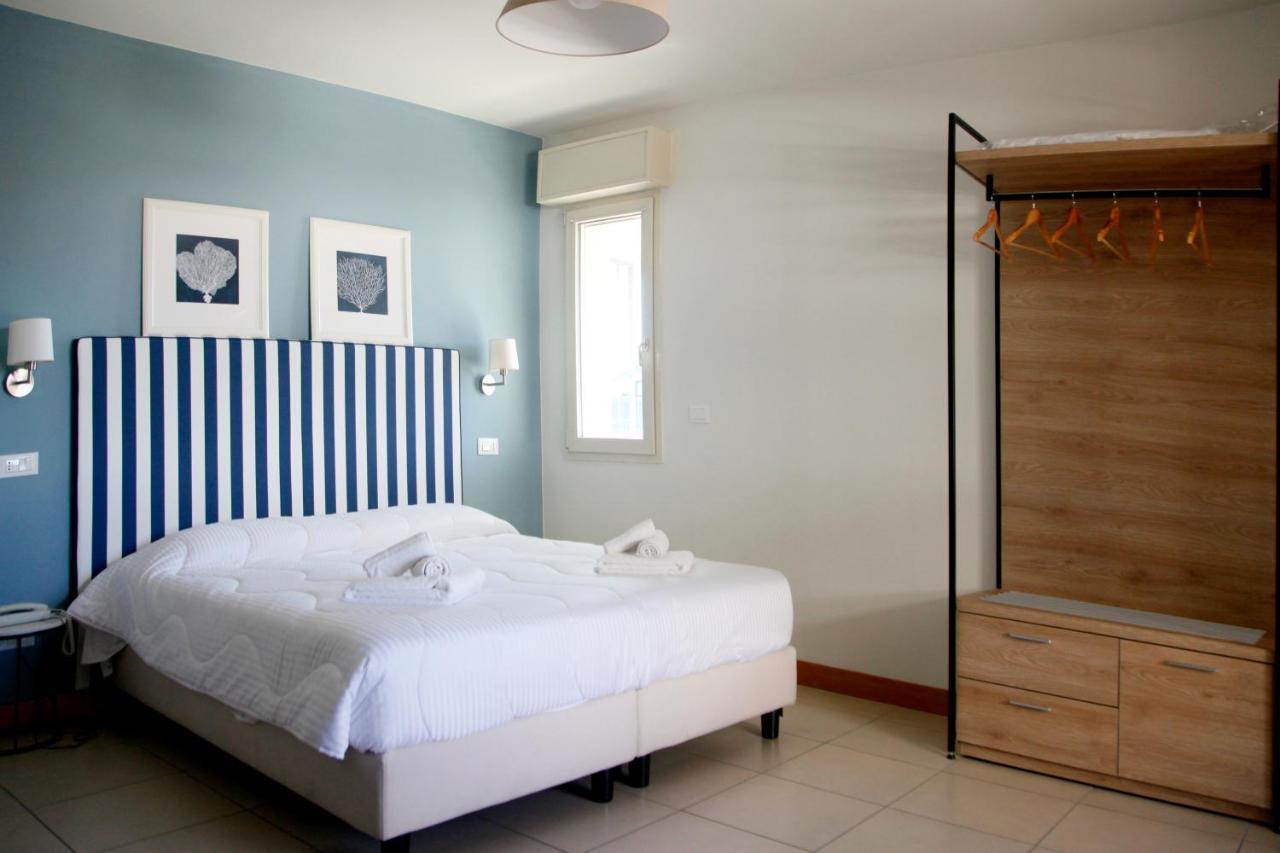 Hotel Majorca Sul Mare In Centro A ริชโชเน ภายนอก รูปภาพ