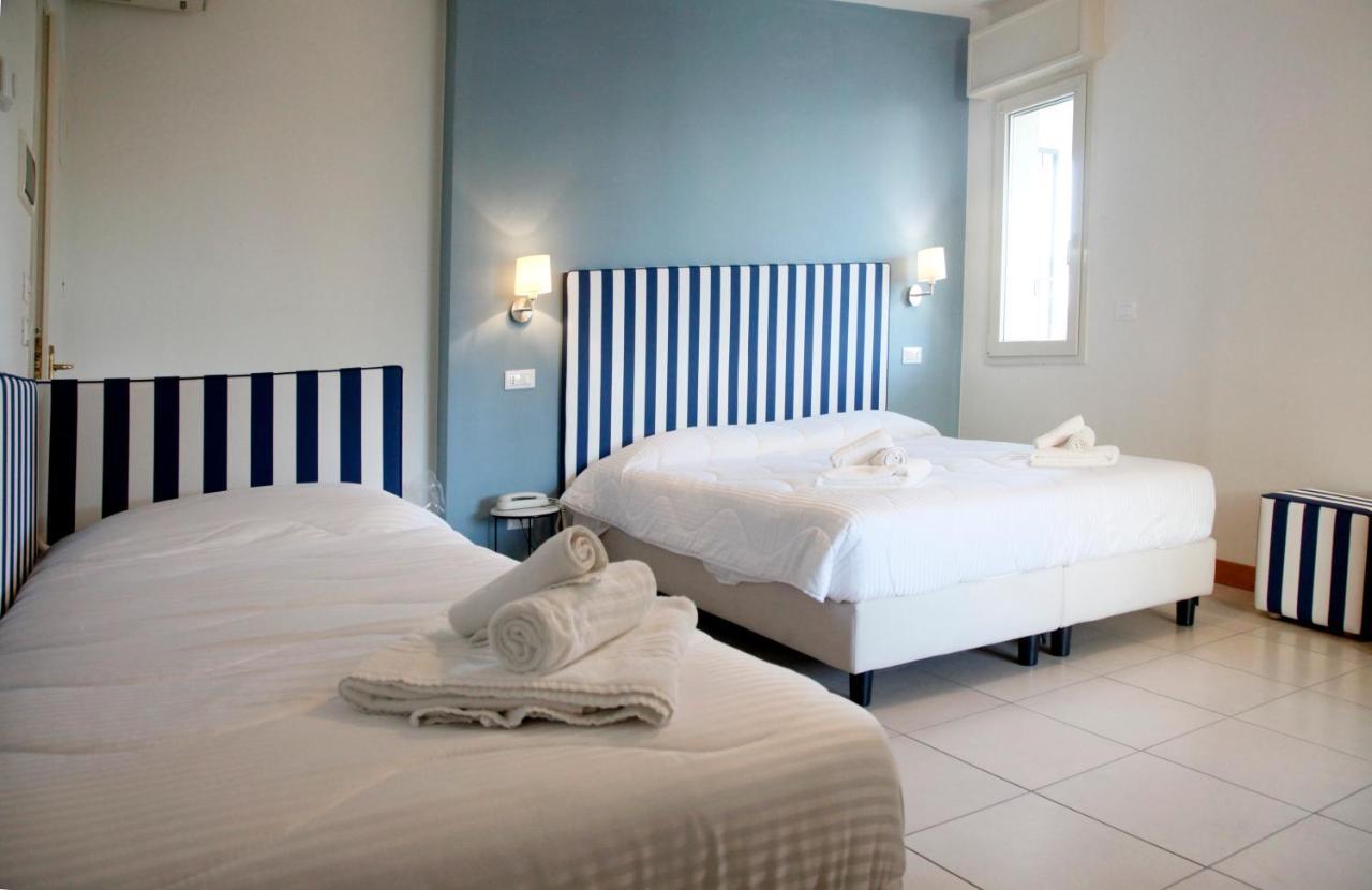 Hotel Majorca Sul Mare In Centro A ริชโชเน ภายนอก รูปภาพ